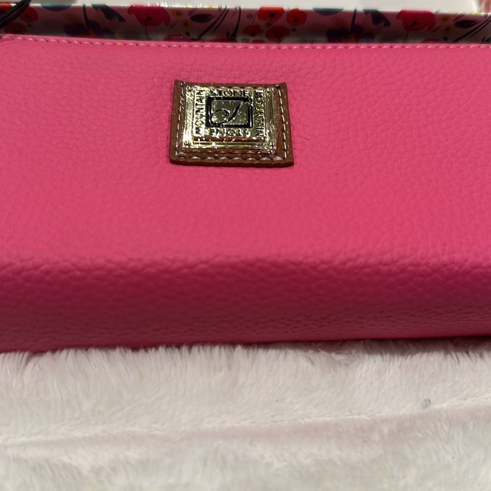 NWT Stone Mountain Leather Cherry Blossom/ Tan Double Zipper Wallet.